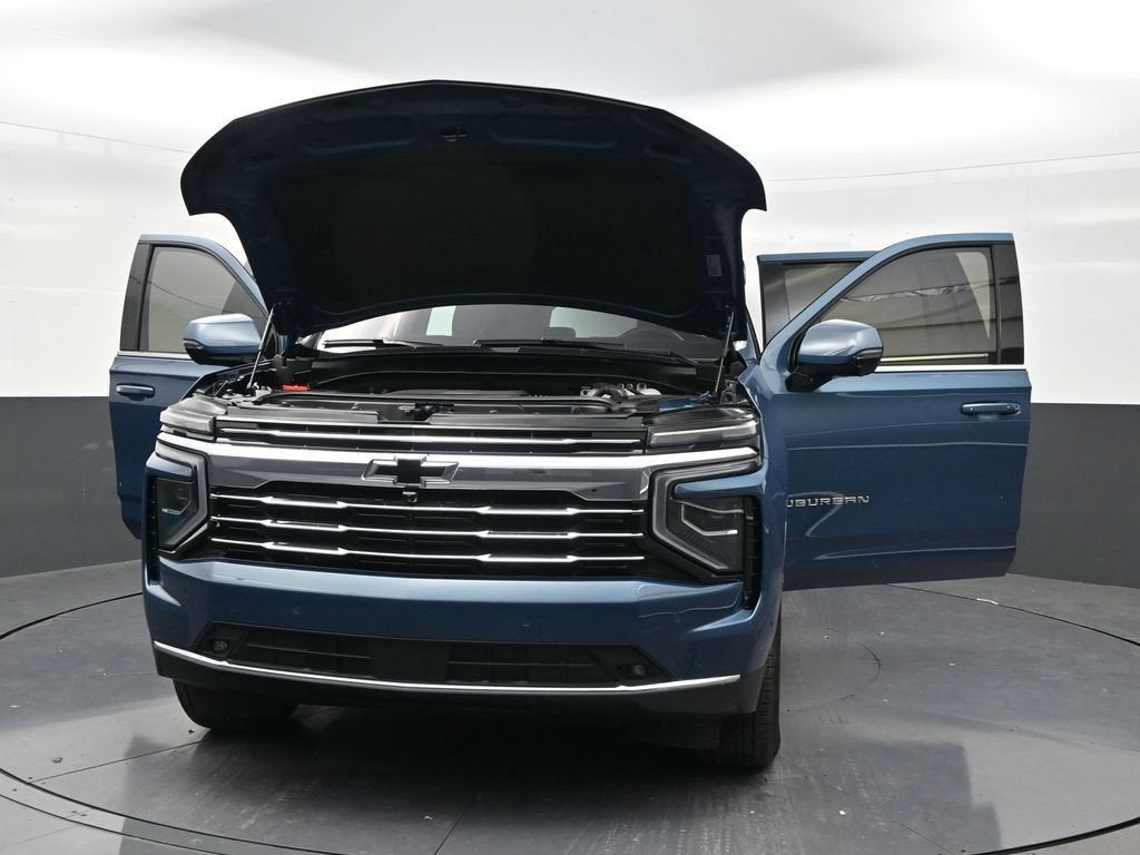 2025 Chevrolet Suburban LT