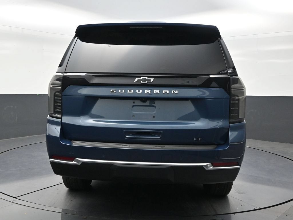 2025 Chevrolet Suburban LT
