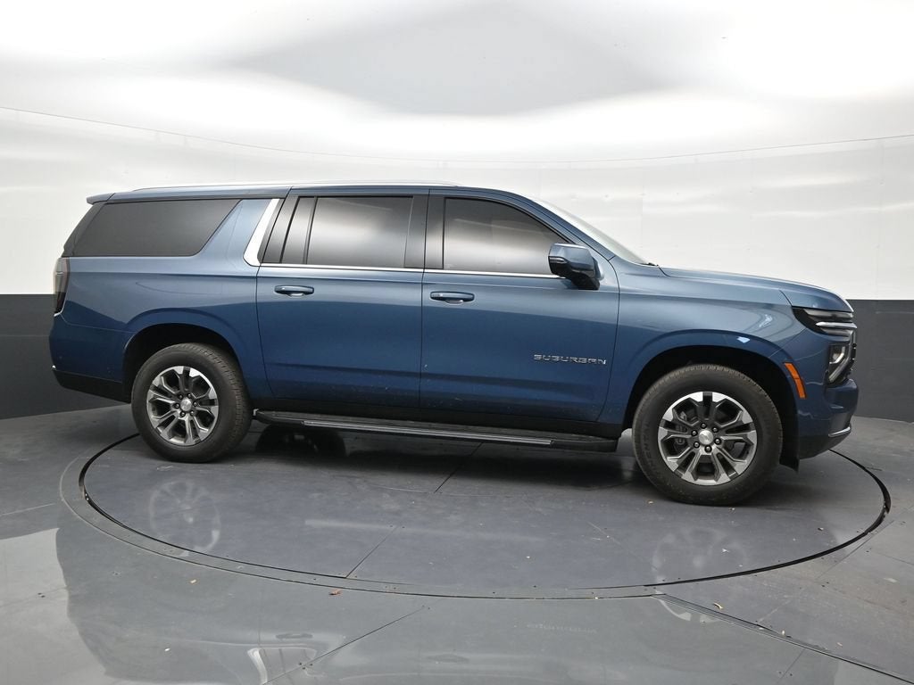 2025 Chevrolet Suburban LT
