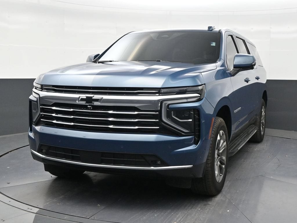 2025 Chevrolet Suburban LT