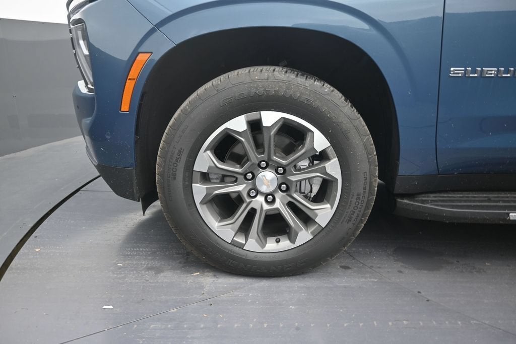 2025 Chevrolet Suburban LT