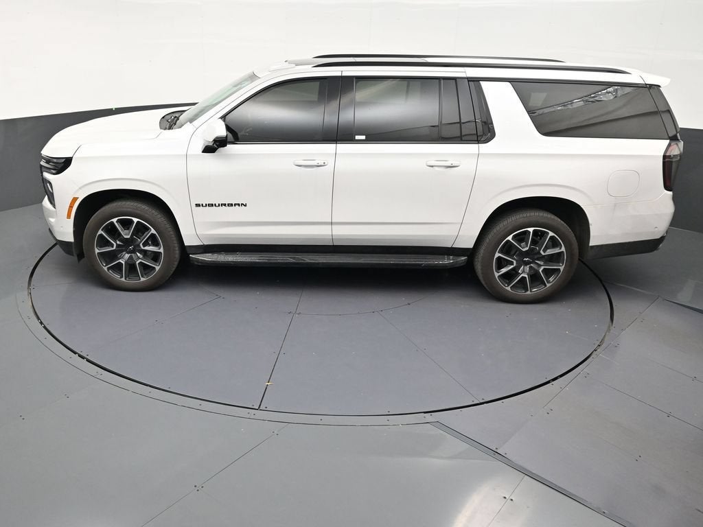 2025 Chevrolet Suburban RST