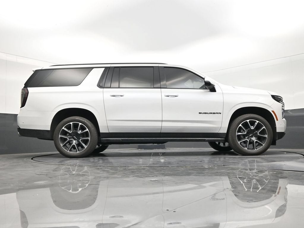 2025 Chevrolet Suburban RST