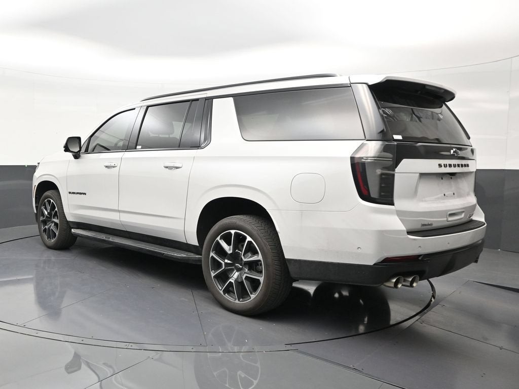 2025 Chevrolet Suburban RST