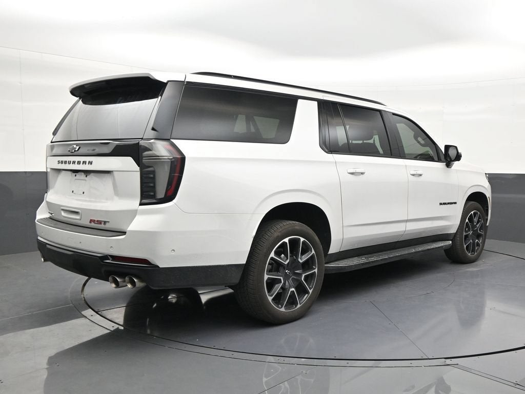 2025 Chevrolet Suburban RST