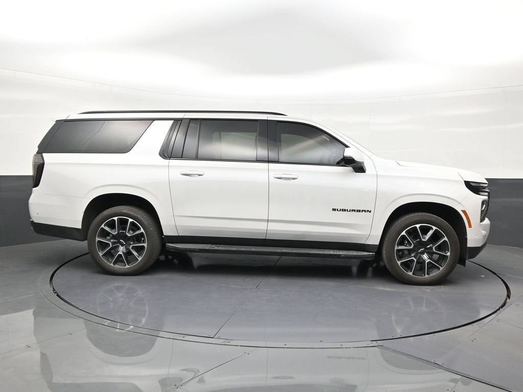2025 Chevrolet Suburban RST
