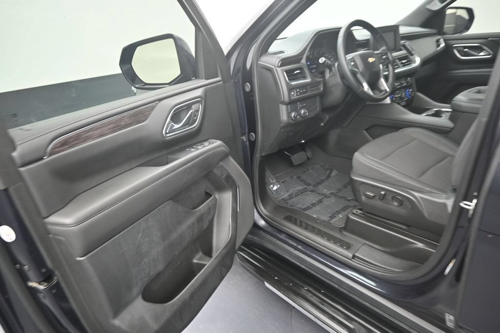 2024 Chevrolet Suburban LS
