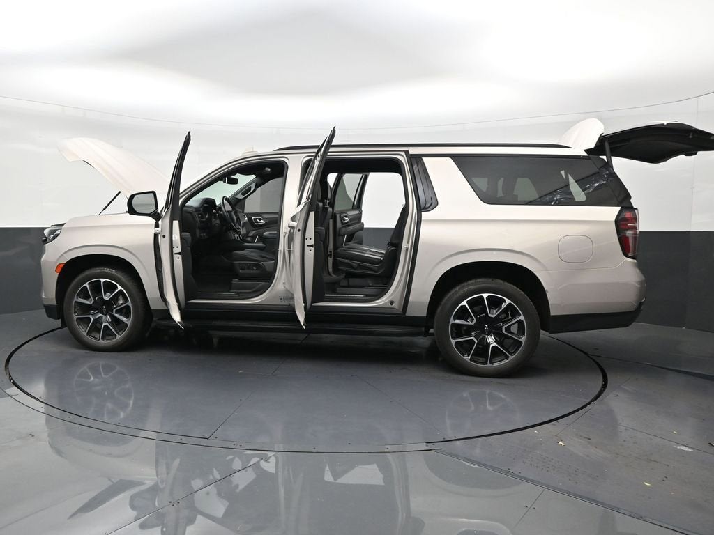 2023 Chevrolet Suburban RST