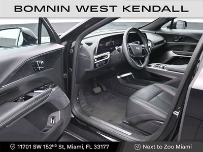 2025 Cadillac LYRIQ Luxury 2