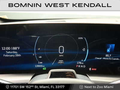 2025 Cadillac LYRIQ Luxury 2