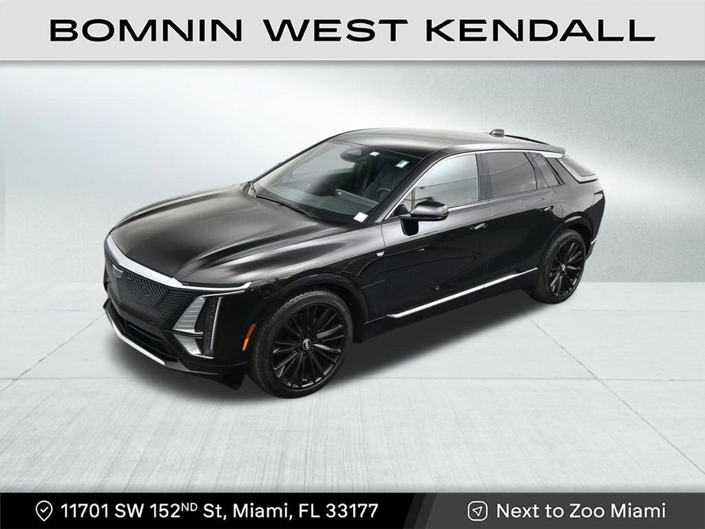 2025 Cadillac LYRIQ Luxury 2