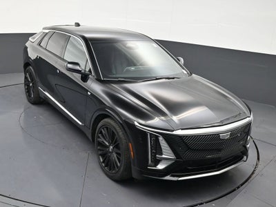 2025 Cadillac LYRIQ Luxury 2