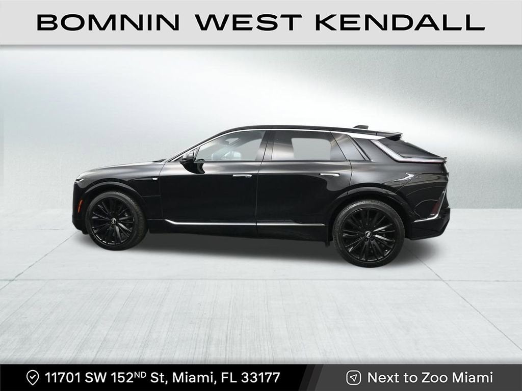 2025 Cadillac LYRIQ Luxury 2
