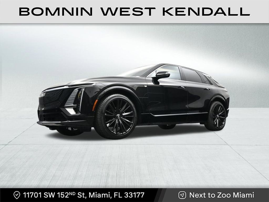 2025 Cadillac LYRIQ Luxury 2