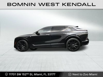 2025 Cadillac LYRIQ Luxury 2