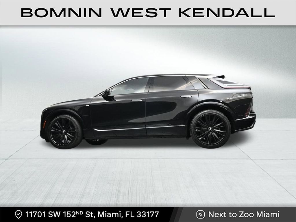 2025 Cadillac LYRIQ Luxury 2