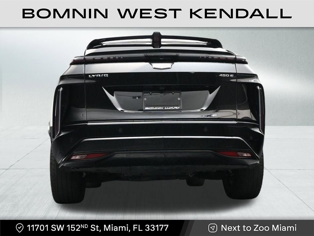 2025 Cadillac LYRIQ Luxury 2