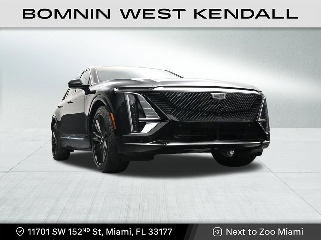 2025 Cadillac LYRIQ Luxury 2