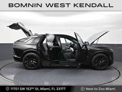 2025 Cadillac LYRIQ Luxury 2