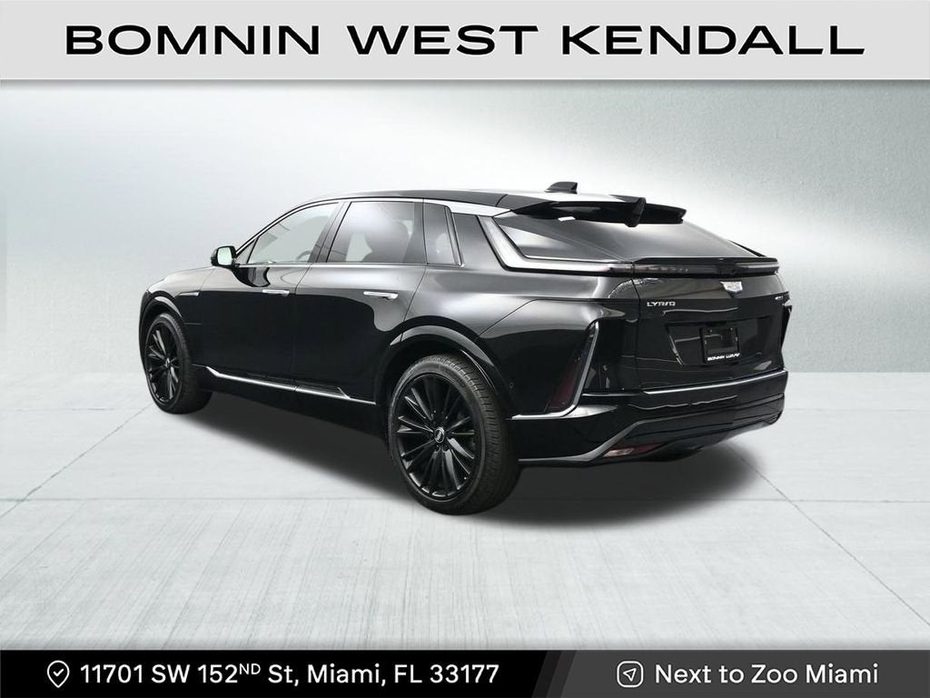 2025 Cadillac LYRIQ Luxury 2