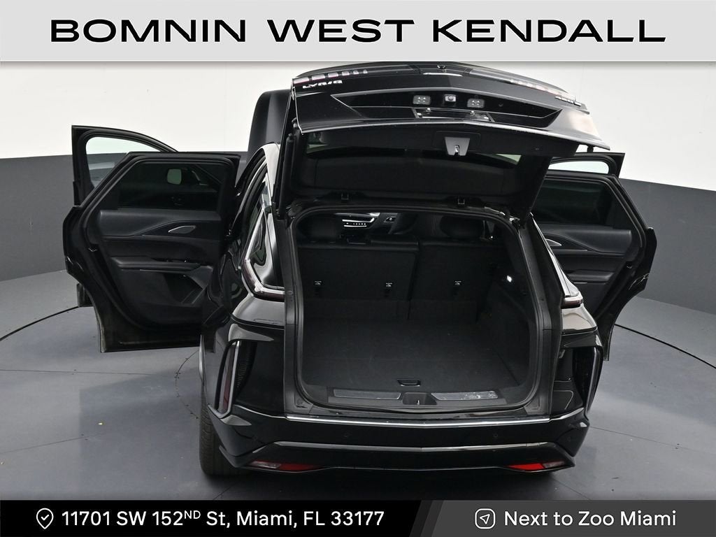 2025 Cadillac LYRIQ Luxury 2