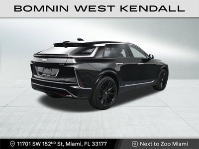 2025 Cadillac LYRIQ Luxury 2