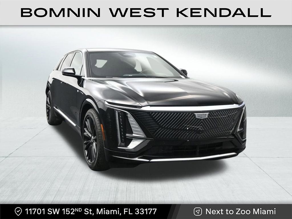 2025 Cadillac LYRIQ Luxury 2