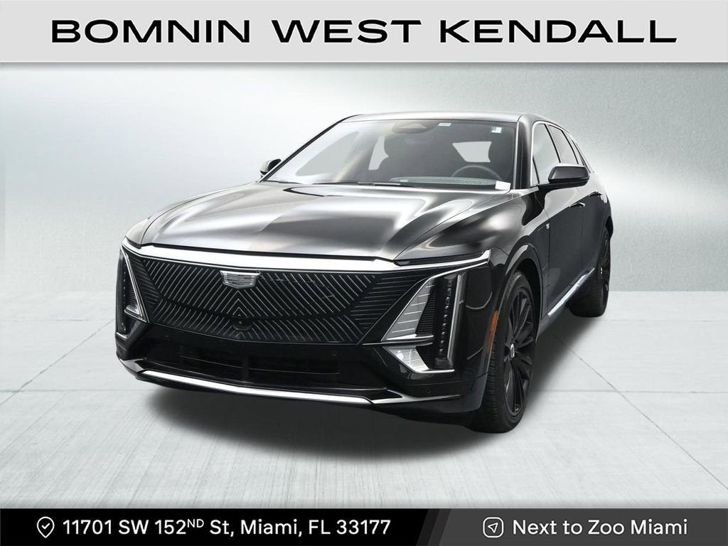 2025 Cadillac LYRIQ Luxury 2