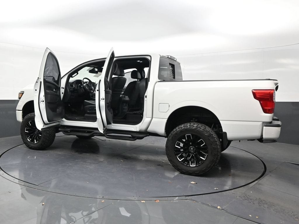 2019 Nissan Titan SL