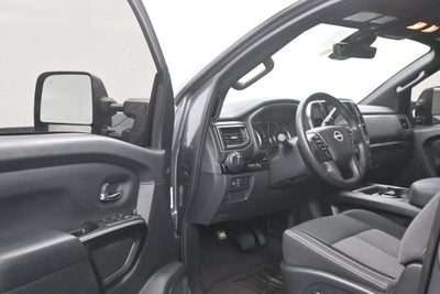 2023 Nissan Titan SV