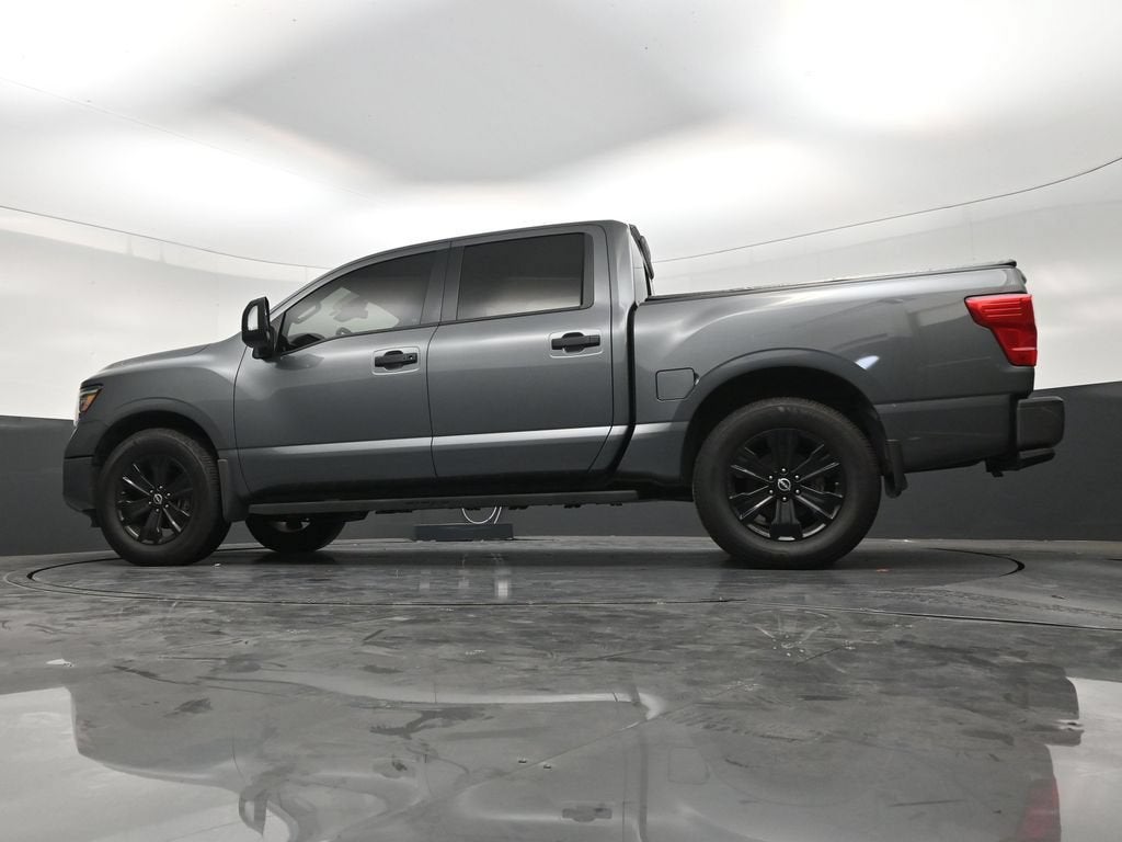 2023 Nissan Titan SV
