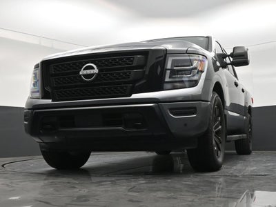 2023 Nissan Titan SV