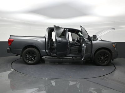 2023 Nissan Titan SV
