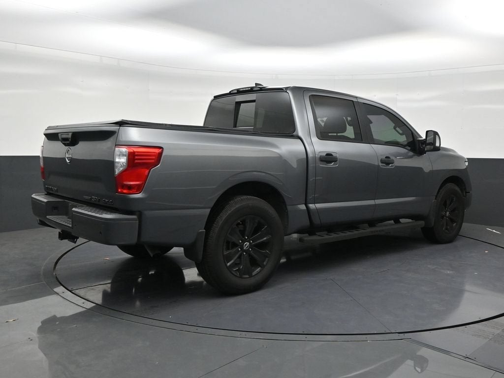 2023 Nissan Titan SV