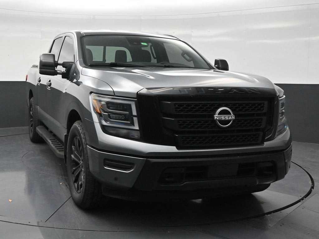 2023 Nissan Titan SV