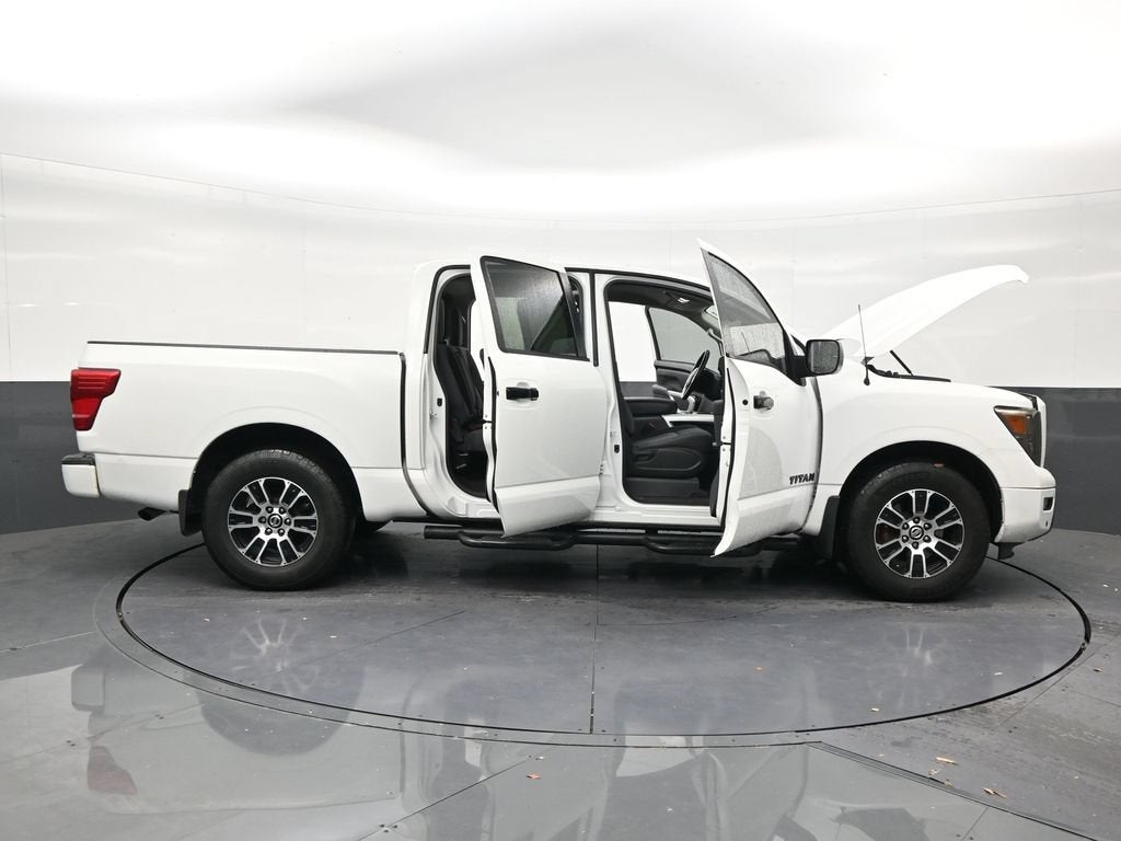 2021 Nissan TITAN Crew Cab SV 4x2