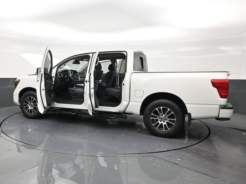 2021 Nissan TITAN Crew Cab SV 4x2