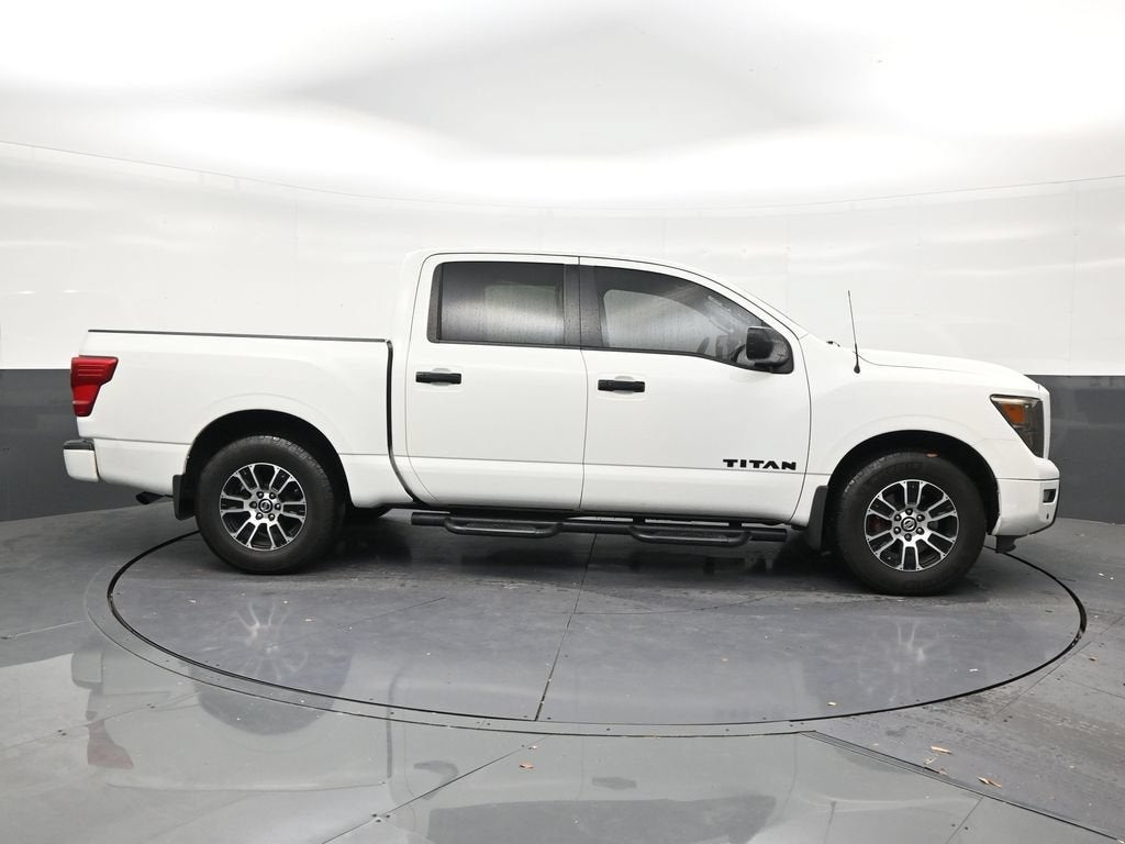 2021 Nissan TITAN Crew Cab SV 4x2