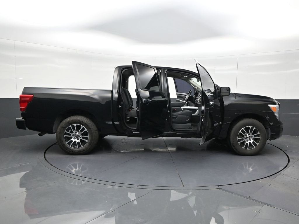 2020 Nissan Titan SV