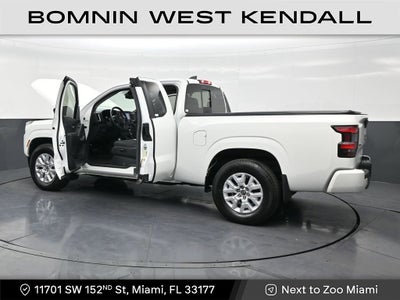 2023 Nissan Frontier SV