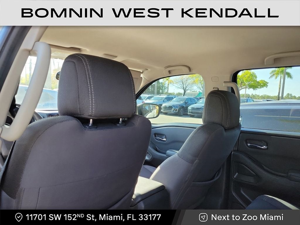 2022 Nissan Frontier SV