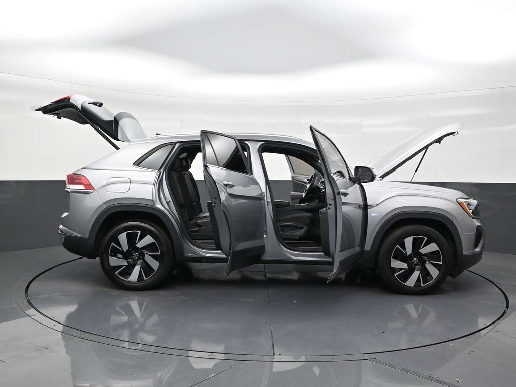 2024 Volkswagen Atlas Cross Sport 2.0T SE w/Technology