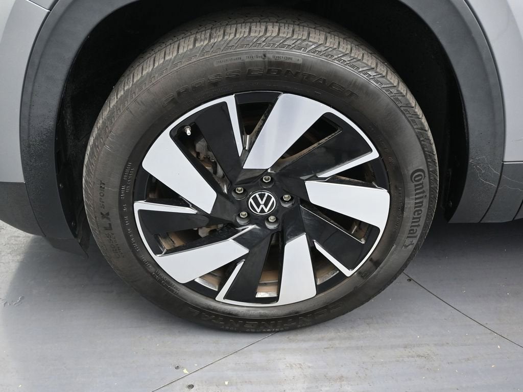 2024 Volkswagen Atlas Cross Sport 2.0T SE w/Technology