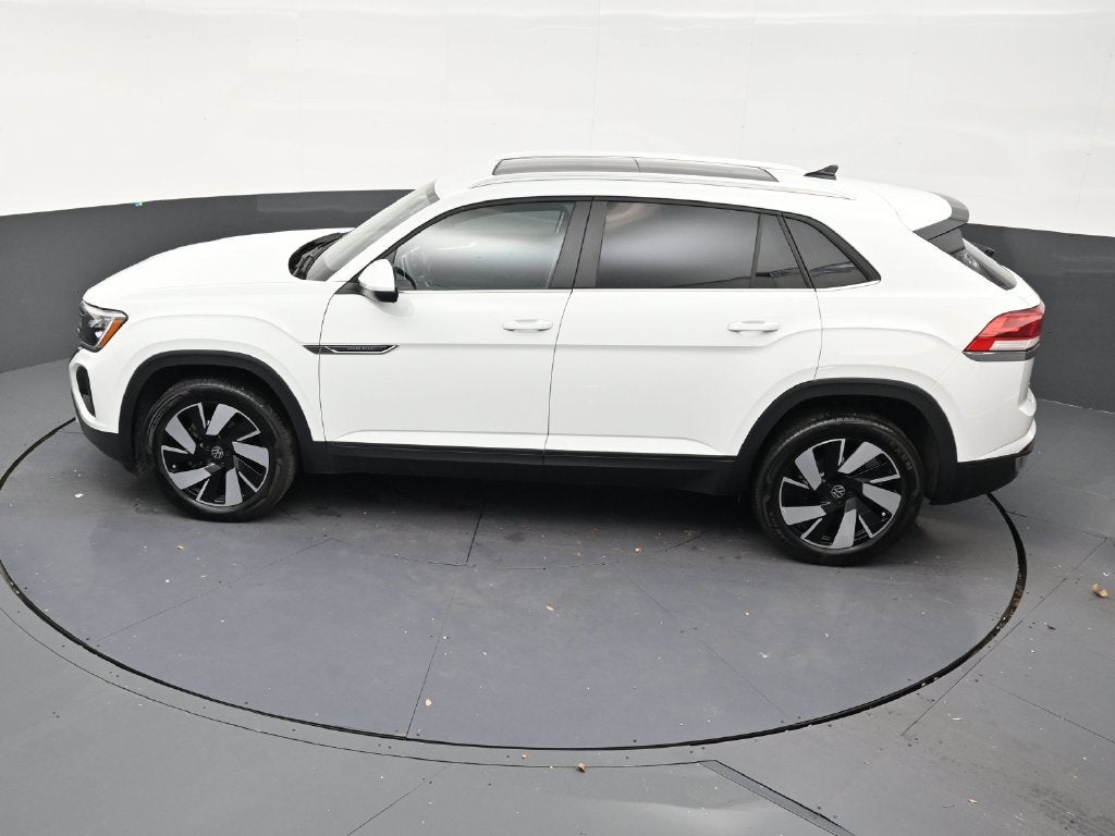 2025 Volkswagen Atlas Cross Sport 2.0T SE w/Technology