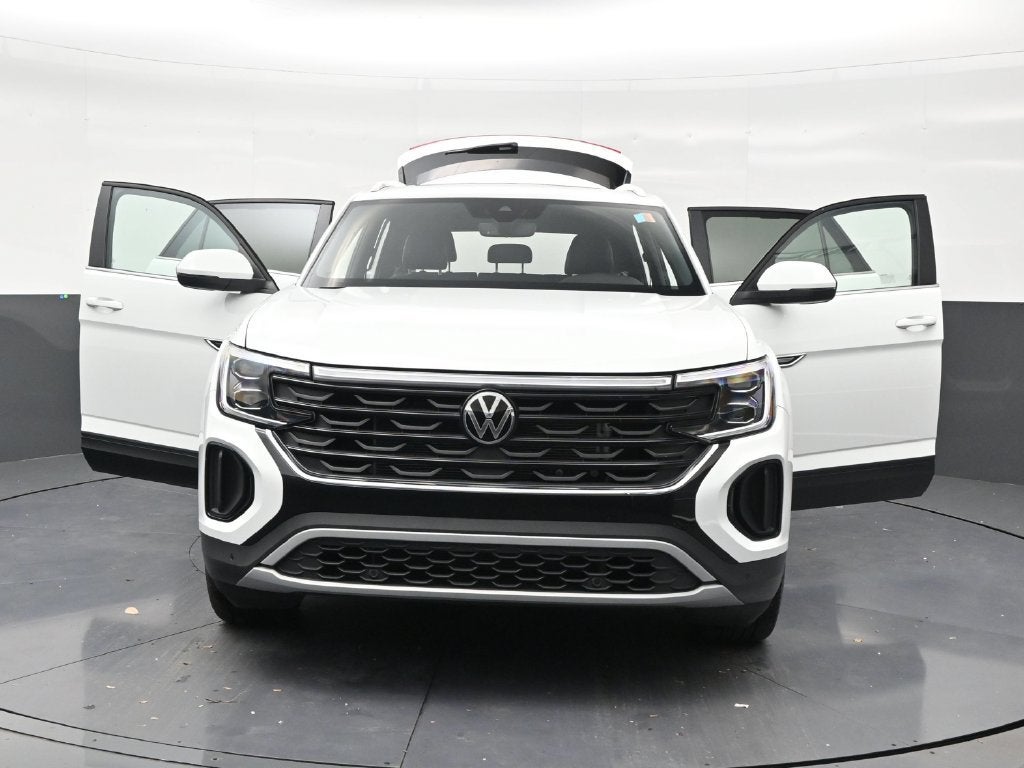 2025 Volkswagen Atlas Cross Sport 2.0T SE w/Technology