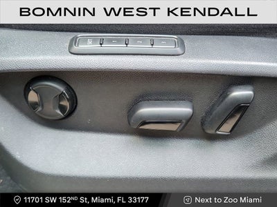 2022 Volkswagen Atlas Cross Sport 2.0T SEL R-Line