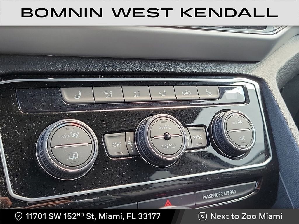 2022 Volkswagen Atlas Cross Sport 2.0T SEL R-Line