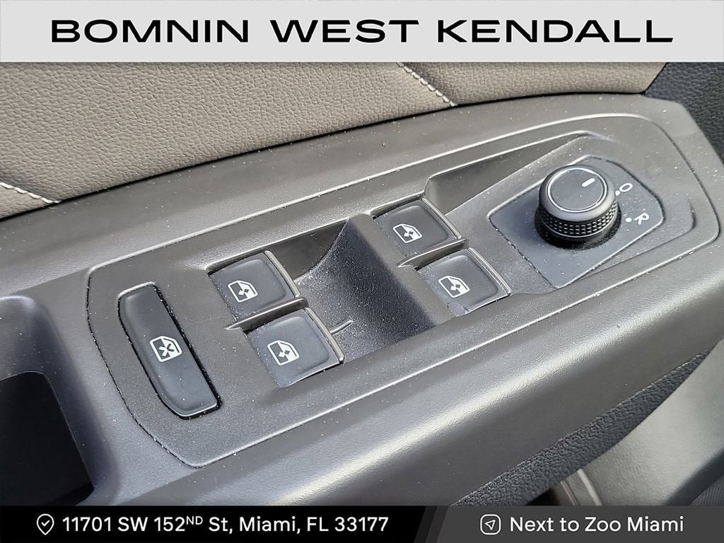 2022 Volkswagen Atlas Cross Sport 2.0T SEL R-Line