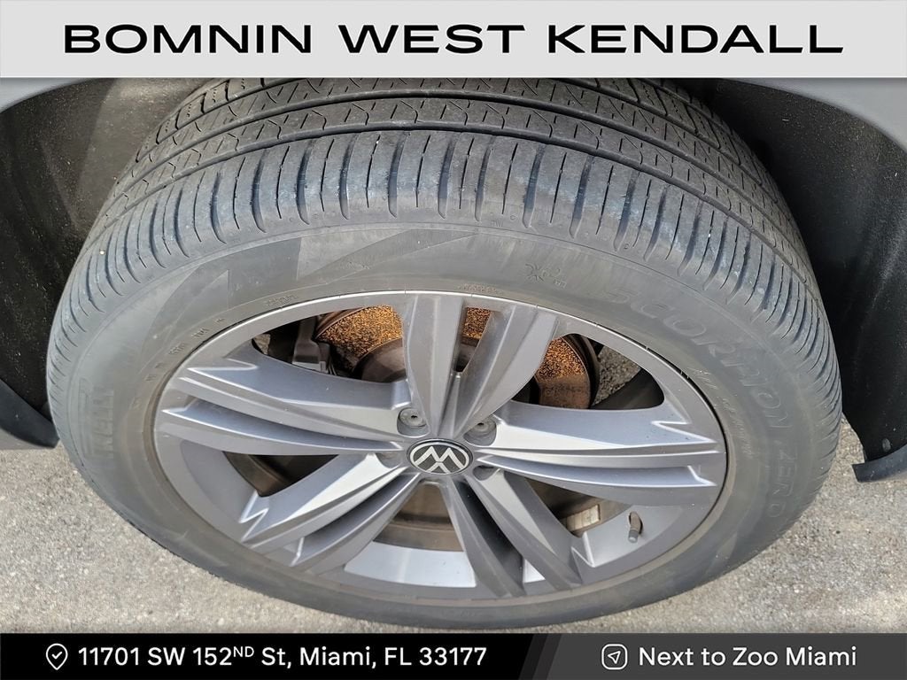 2022 Volkswagen Atlas Cross Sport 2.0T SEL R-Line