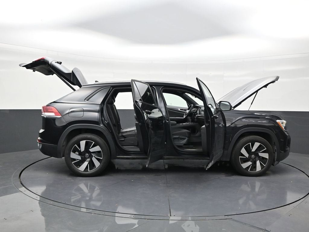2024 Volkswagen Atlas Cross Sport 2.0T SE w/Technology